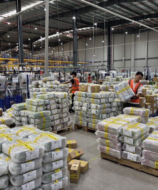 Thương mại điện tử 2026: Cuộc dịch chuyển từ “Cuộc đua giá” sang “Đấu năng lực vận hành”