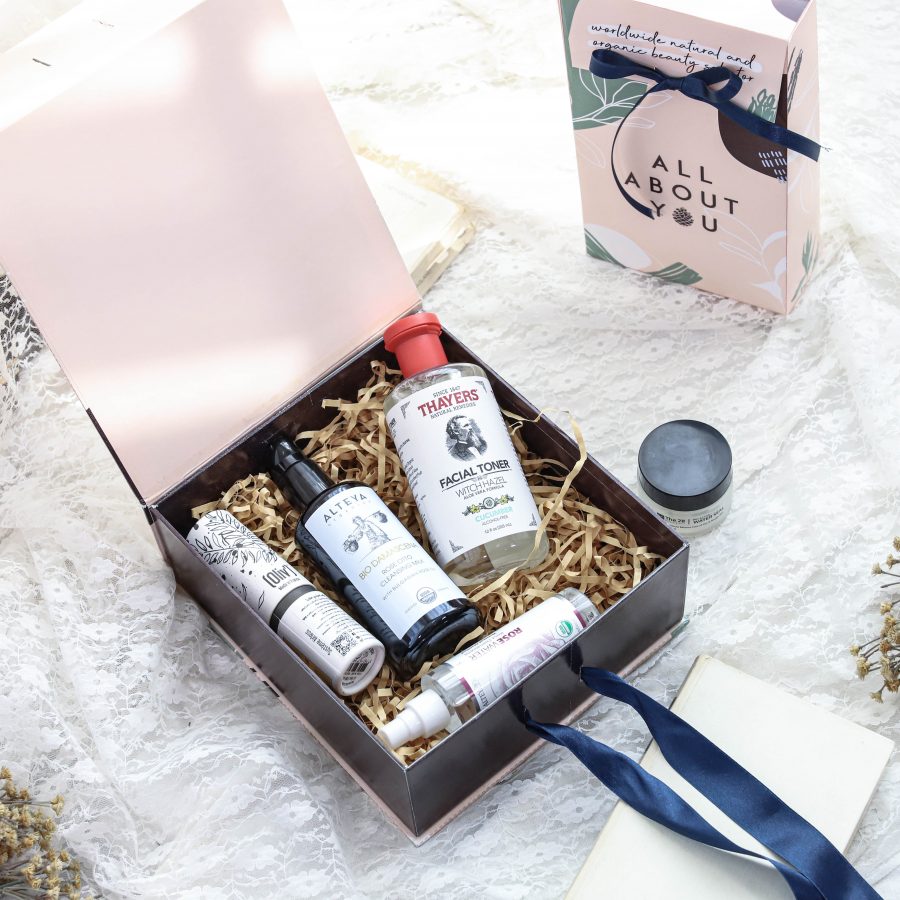 Gift-Box-with-product_02_All-About-You-900x900