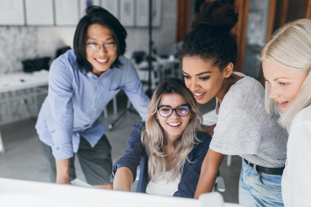 อกหักเรื่องเล็ก ตกเทรนด์เรื่องใหญ่! FOMO Marketing คืออะไร ทำไมผู้คนส่วนใหญ่ต้องตาม อกหักเรื่องเล็ก ตกเทรนด์เรื่องใหญ่! FOMO Marketing คืออะไร ทำไมผู้คนส่วนใหญ่ต้องตาม