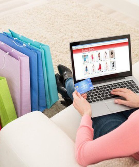 Đại dịch Covid-19 làm thay đổi thói quen mua hàng truyền thống của người tiêu dùng Việt?